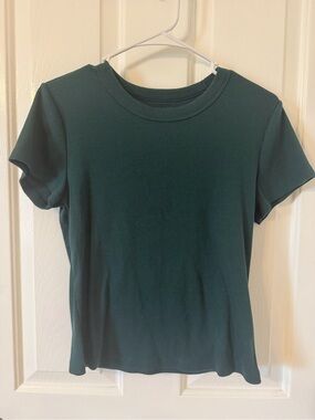 Bundle 2 Old Navy Crop T-shirts